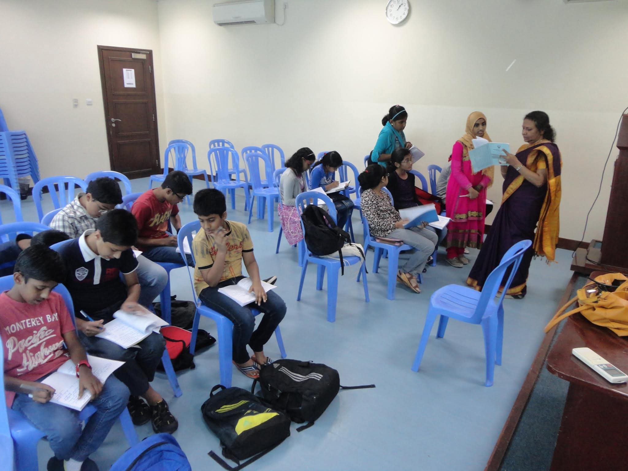 Conducting English Class in Abudhabi